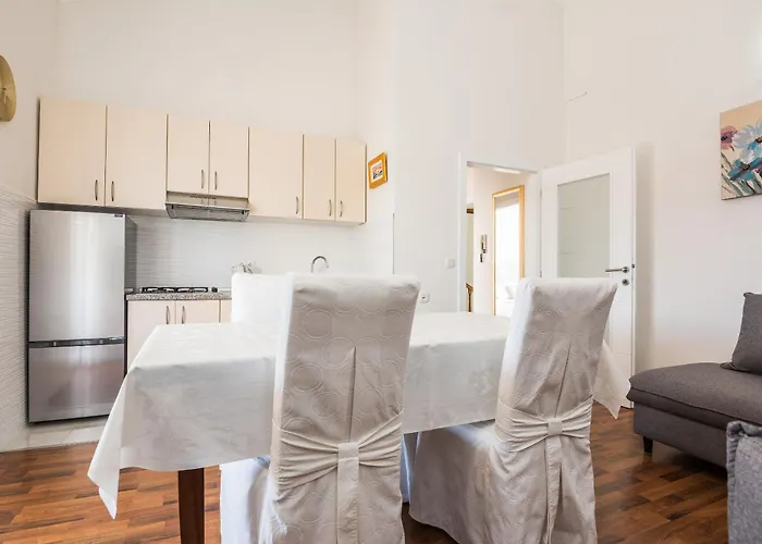 Apartament Medanic